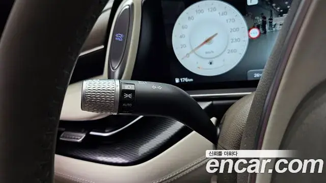 Genesis G90 2025 — Şəkil 13/31
