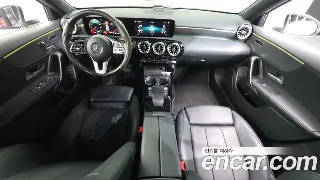Mercedes-Benz A-Class 2021 — ფოტო 29/30