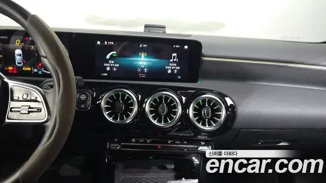 Mercedes-Benz A-Class 2021 — ფოტო 10/30