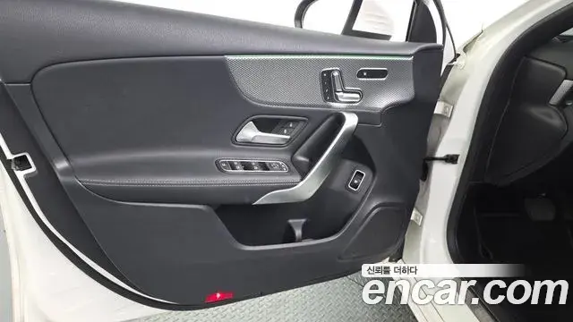 Mercedes-Benz A-Class 2021 — ფოტო 24/30
