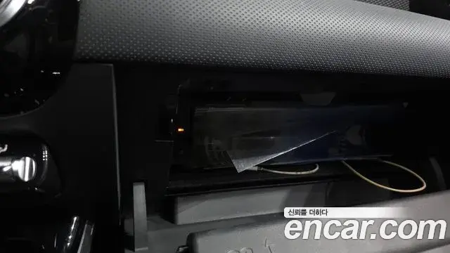 Mercedes-Benz A-Class 2021 — ფოტო 25/30