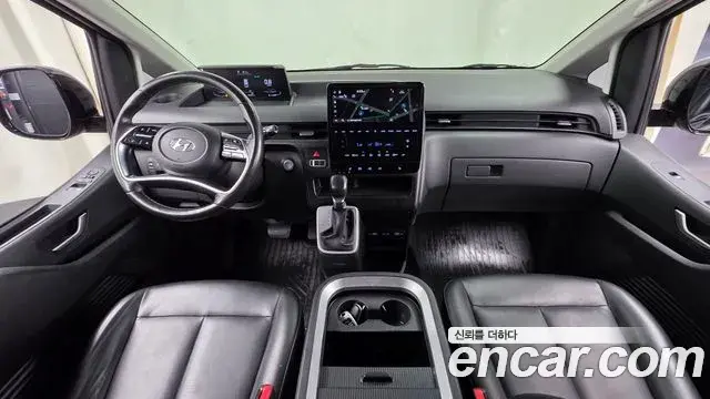 Hyundai Staria 2021 — Фото 7/20