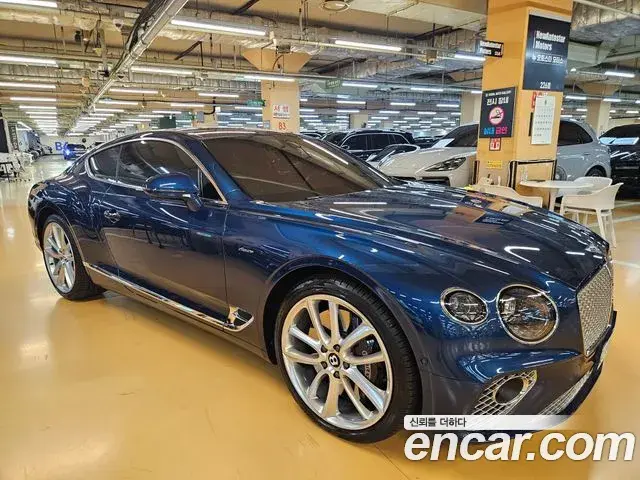 Bentley Continental GT 2023 — Фото 11/20