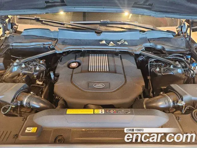 Land Rover Range Rover Sport 2018 — ფოტო 7/14