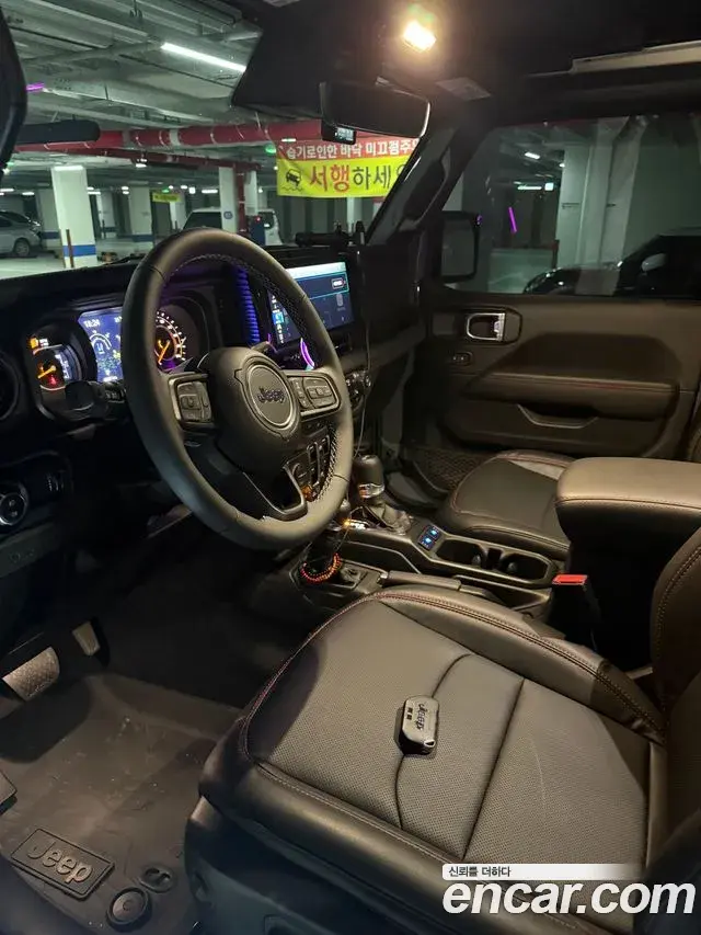 Jeep Wrangler 2025 — Photo 8/11