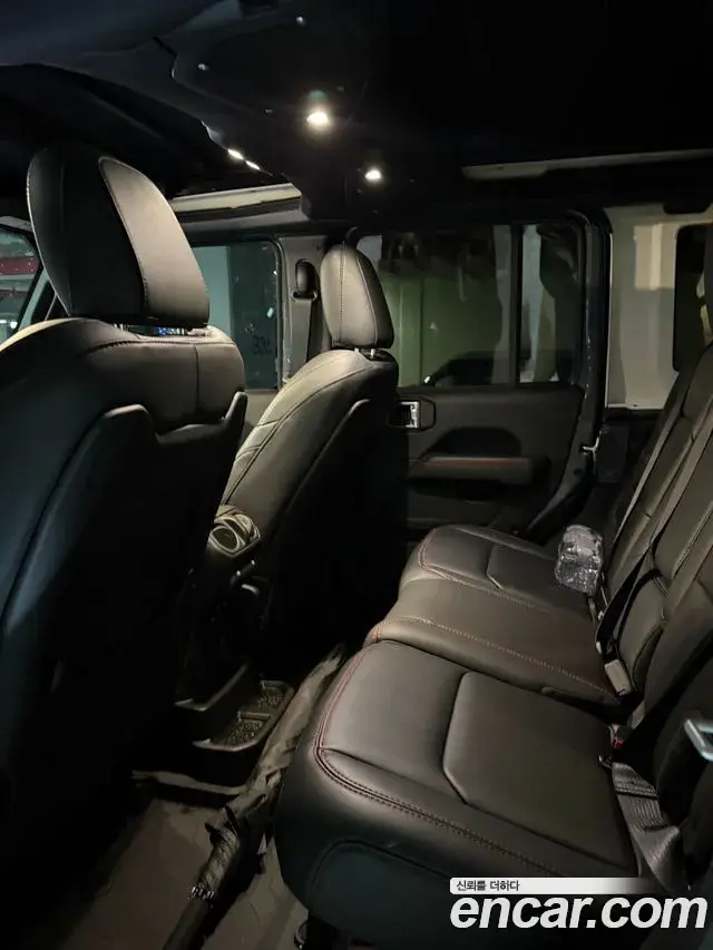 Jeep Wrangler 2025 — Photo 7/11