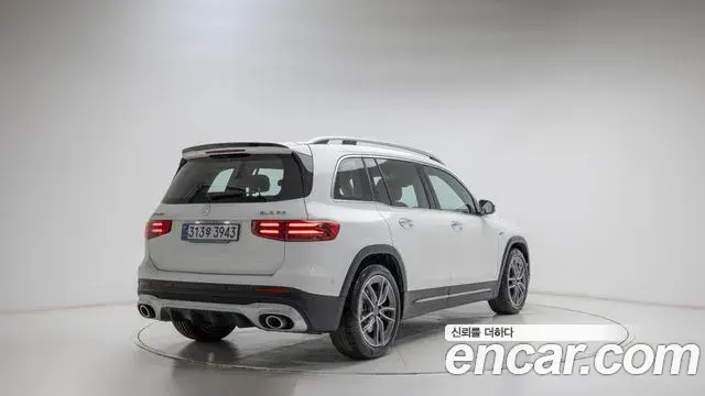 Mercedes-Benz GLB-Class 2025 — Фото 2/20