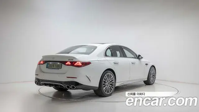 Mercedes-Benz E-Class 2025 — ფოტო 16/20
