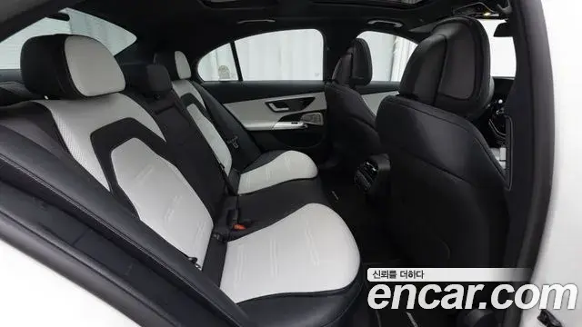 Mercedes-Benz E-Class 2025 — ფოტო 13/20