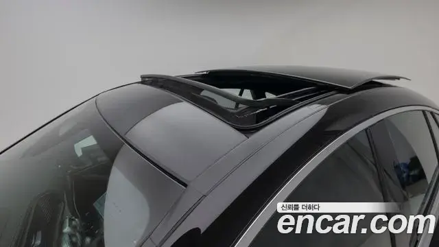 Mercedes-Benz GLE-Class 2025 — Photo 10/20