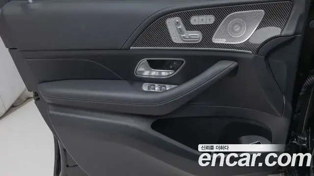 Mercedes-Benz GLE-Class 2025 — Photo 13/20