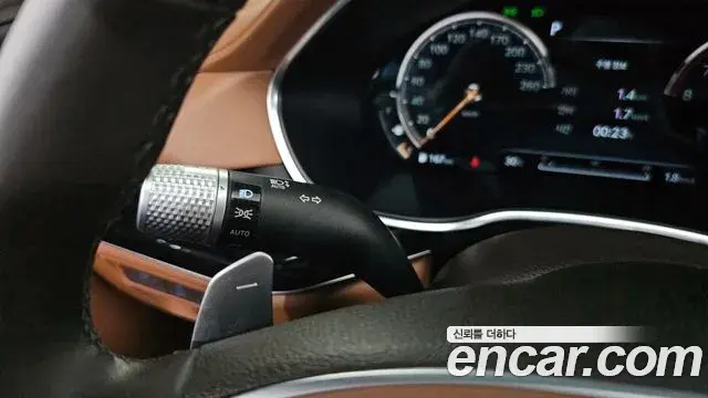 Genesis G80 2021 — Şəkil 31/32