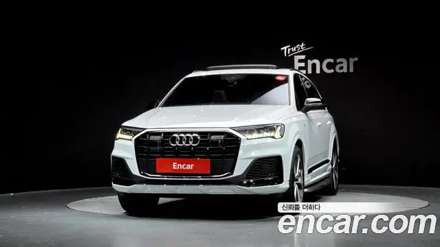 Audi Q7 2023 — Photo 4/39