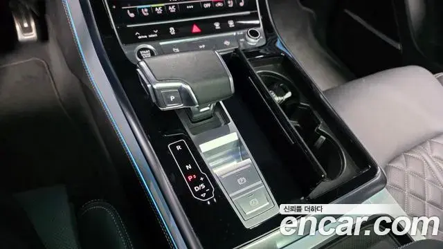 Audi Q7 2023 — Photo 13/39