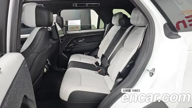 Land Rover Range Rover Sport 2025 — Фото 12/20