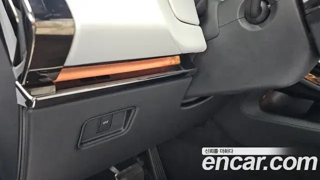 Land Rover Range Rover Sport 2025 — Şəkil 37/38