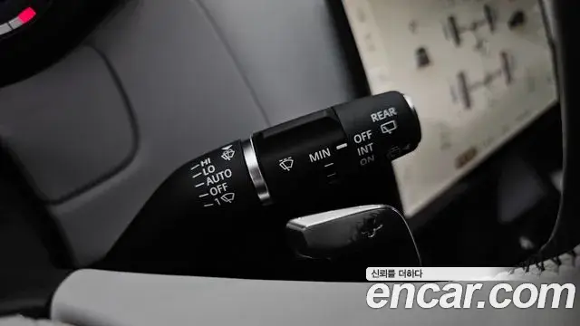 Land Rover Range Rover Sport 2025 — Şəkil 28/38