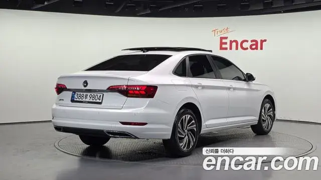 Volkswagen Jetta 2021 — ფოტო 12/20