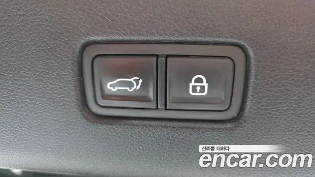 Genesis GV70 2021 — Photo 19/33