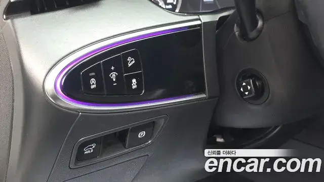 Genesis GV70 2021 — Photo 12/33