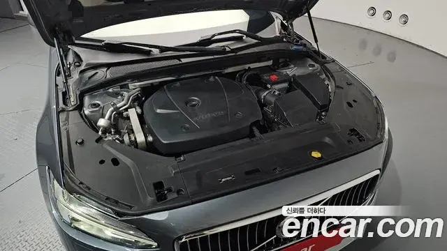 Volvo S90 2019 — Photo 5/34