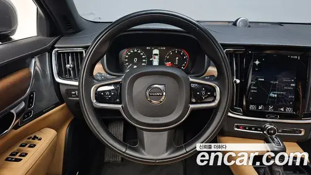 Volvo S90 2019 — Photo 22/34