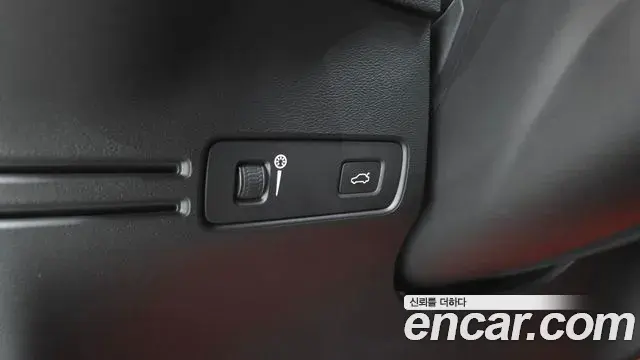 Volvo XC40 2020 — Фото 13/20
