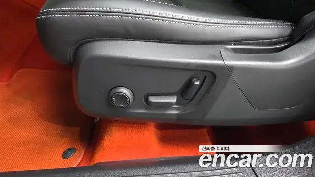 Volvo XC40 2020 — Photo 3/37