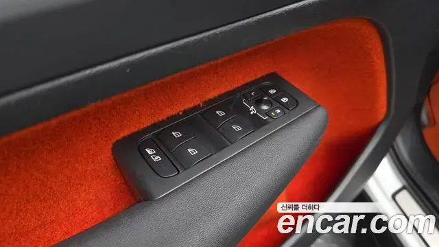 Volvo XC40 2020 — Photo 27/37