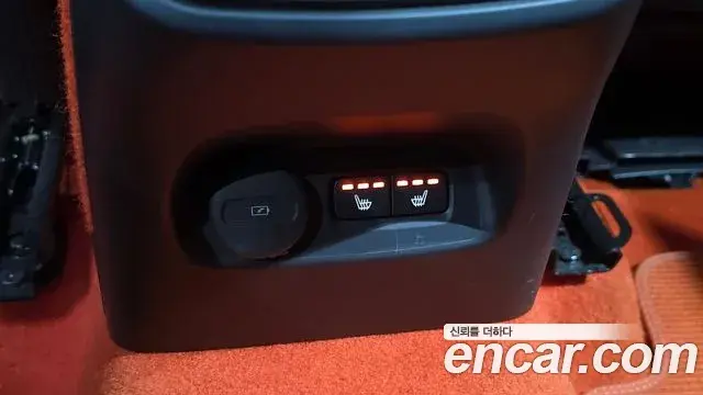 Volvo XC40 2020 — Photo 11/37