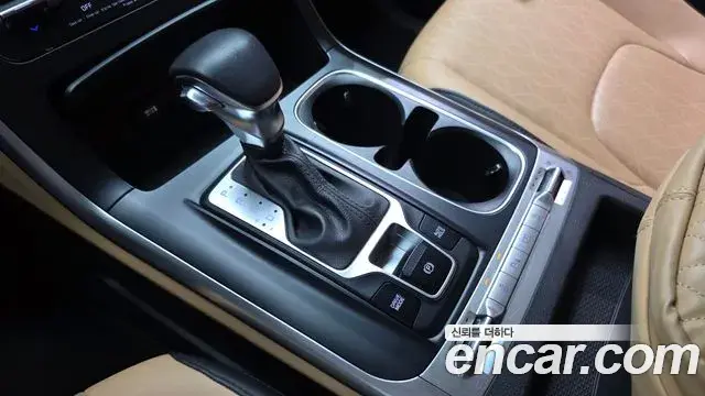 Kia Carnival 2020 — Photo 9/20
