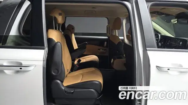 Kia Carnival 2020 — Photo 11/20