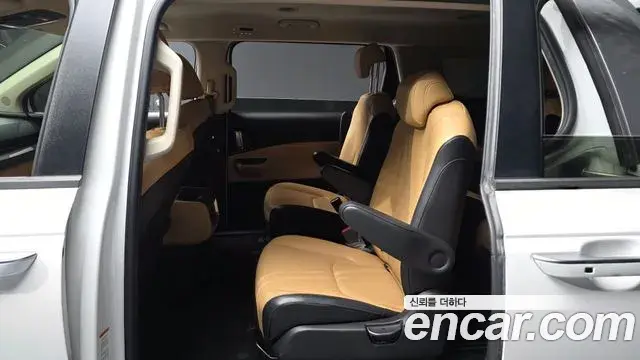 Kia Carnival 2020 — Photo 12/20