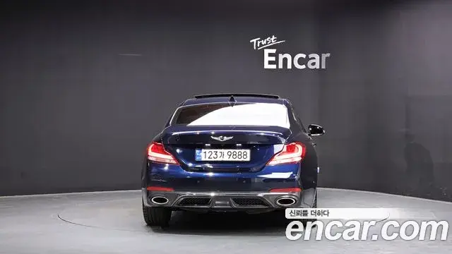 Genesis G70 2019 — Photo 2/20