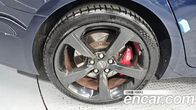 Genesis G70 2019 — Photo 11/20