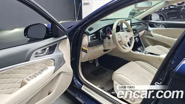Genesis G70 2019 — Photo 13/20