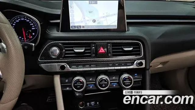 Genesis G70 2019 — Photo 9/20