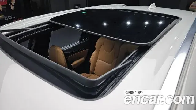 Volvo XC90 2022 — Şəkil 21/41