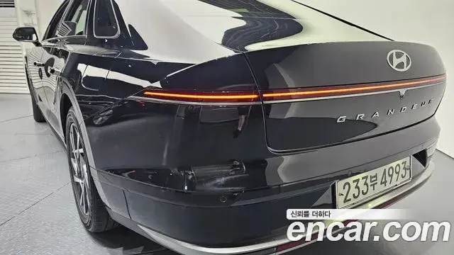 Hyundai Grandeur Hybrid 2024 — ფოტო 23/30