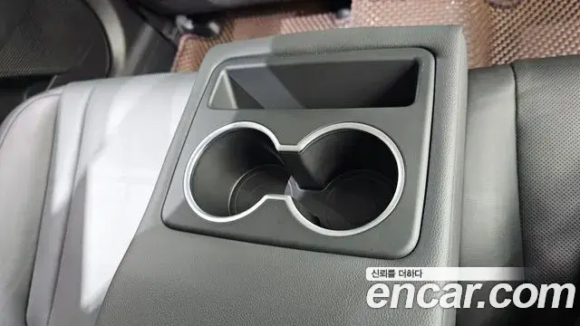 Hyundai Grandeur Hybrid 2024 — ფოტო 20/30