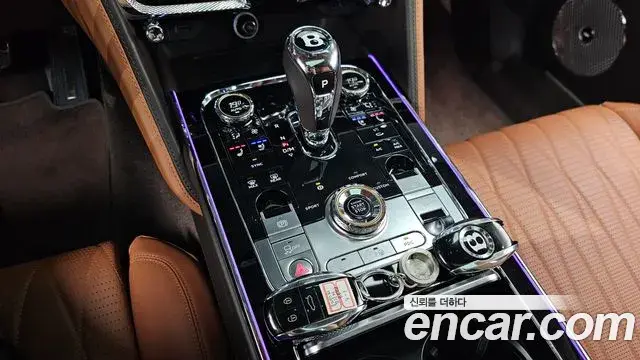 Bentley Flying Spur 2021 — Фото 9/20