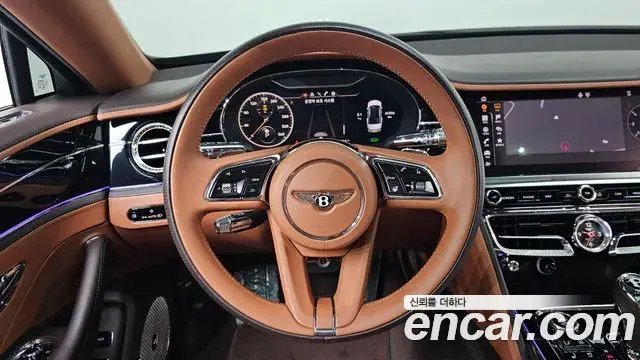 Bentley Flying Spur 2021 — Фото 13/20