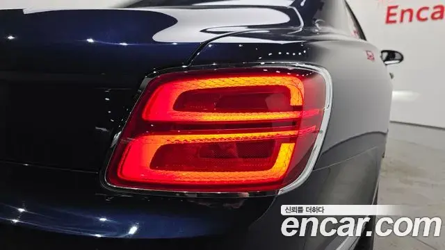 Bentley Flying Spur 2021 — Photo 38/39