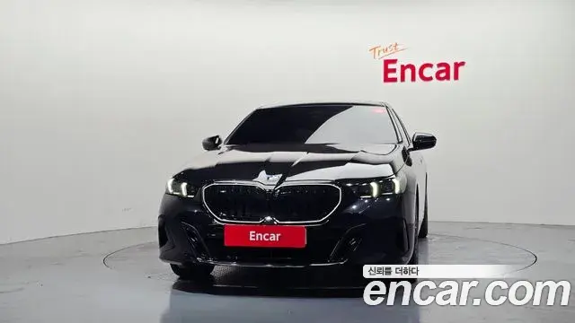 BMW 5 Series 2025 — ფოტო 2/20