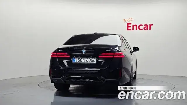 BMW 5 Series 2025 — ფოტო 6/20