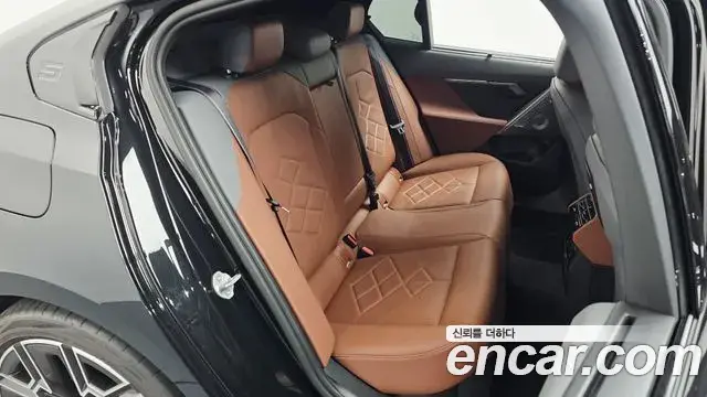 BMW 5 Series 2025 — ფოტო 15/20
