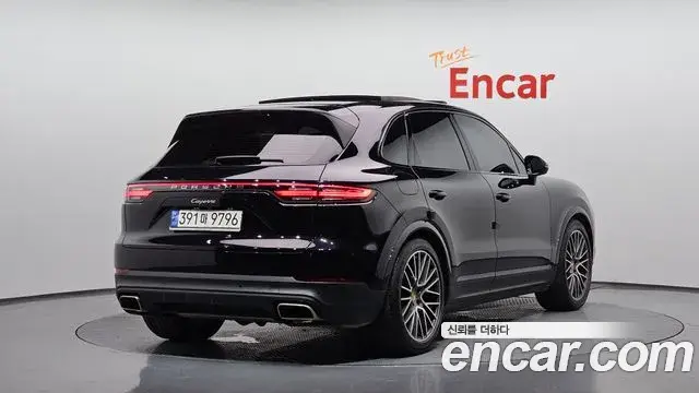 Porsche Cayenne 2020 — Şəkil 18/30