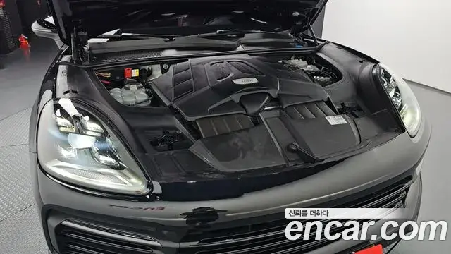 Porsche Cayenne 2020 — Şəkil 19/30