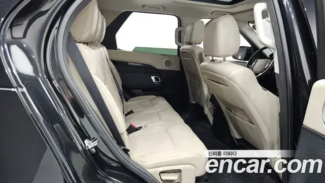 Land Rover Discovery 5 2020 — Şəkil 34/34