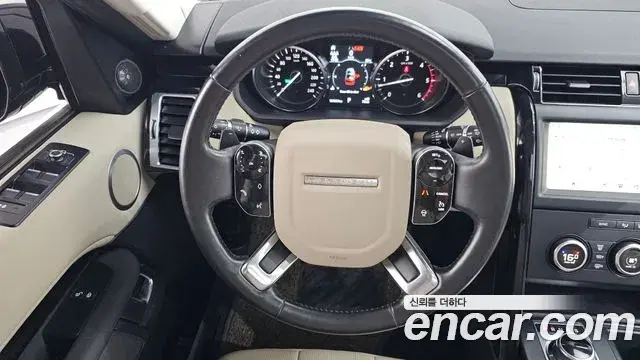 Land Rover Discovery 5 2020 — Şəkil 12/34